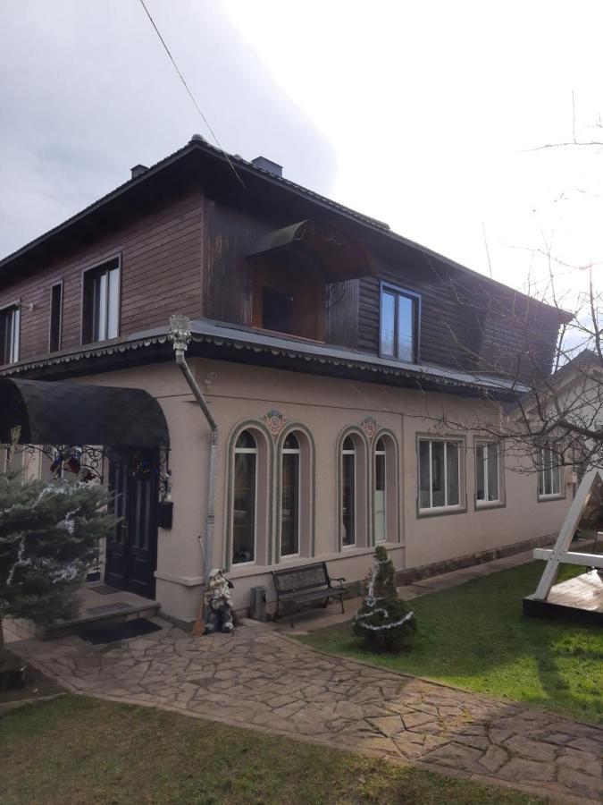 Садиба У Крайлюків Jaremče Exteriér fotografie